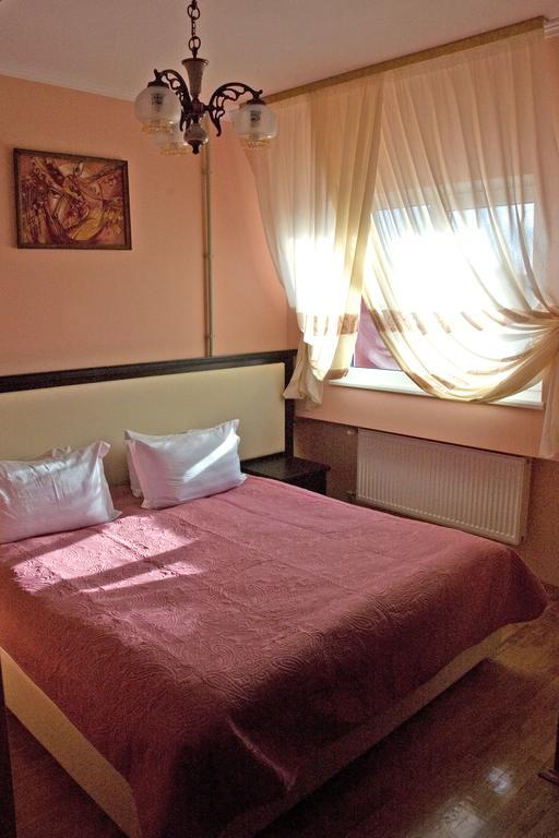 Pysanka Hotel Kołomyja Pokój zdjęcie