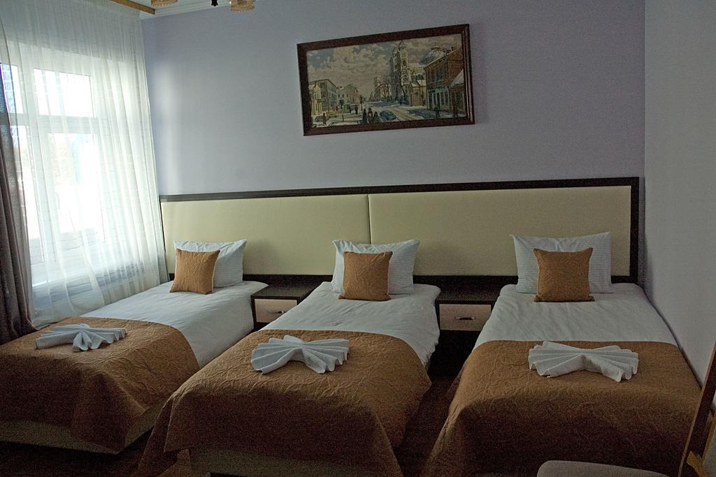 Pysanka Hotel Kołomyja Pokój zdjęcie